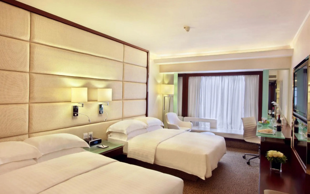 Regal Kowloon Hotel - Image 3
