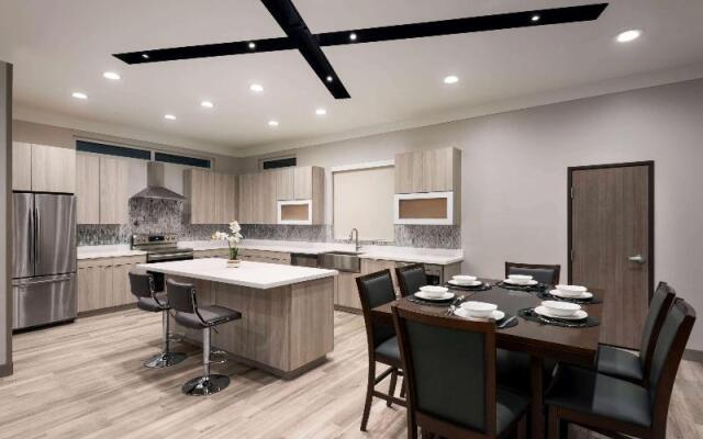 Super 8 By Wyndham Beaumont I-10/Walden Rd