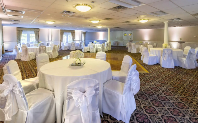 Cooper Hotel Conference Center & Spa