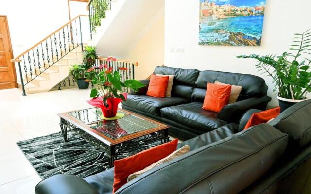 Katina Beach Villa