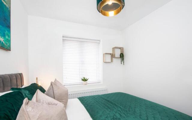 Piccadilly Place - 3 Bedroom House