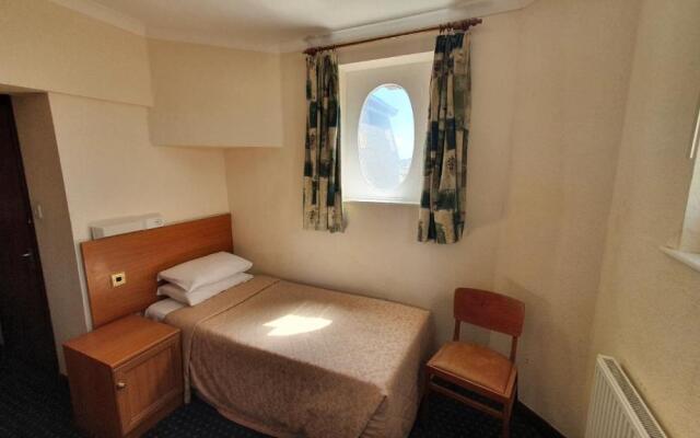 Sandringham Hotel