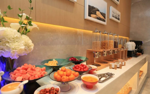 Ramada by Wyndham Zhumadian West Station