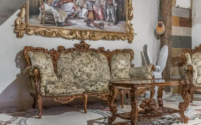 Kanuni - Authentic Albanian House