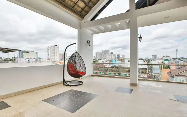 Sunflower Boutique Studio Apartment