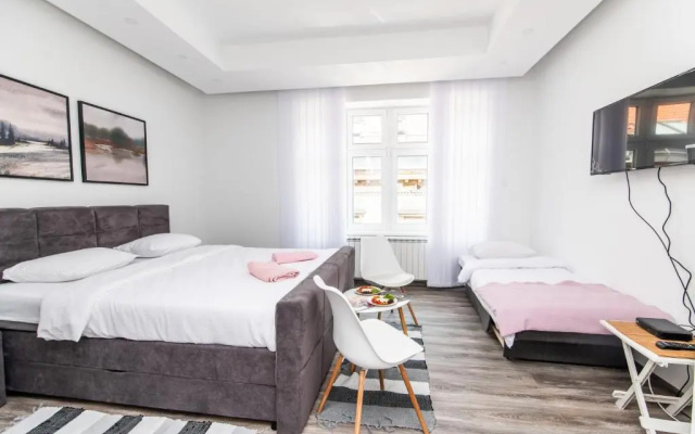 Modern studio for 3 people in the Heart of the City Center