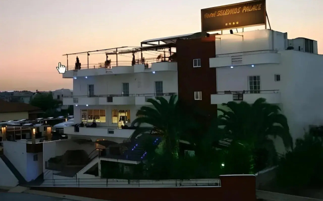 Selefkos Palace