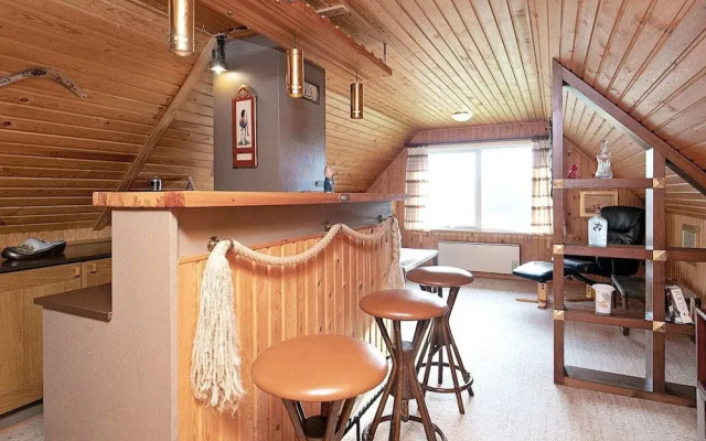 6 Person Holiday Home in Blavand