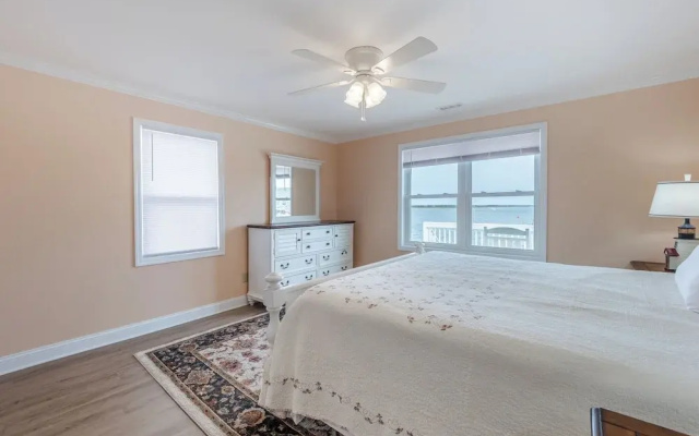 Bear's Den by Topsail Realty