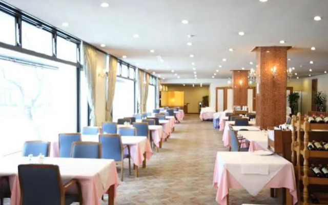 Nikko Lakeside Hotel