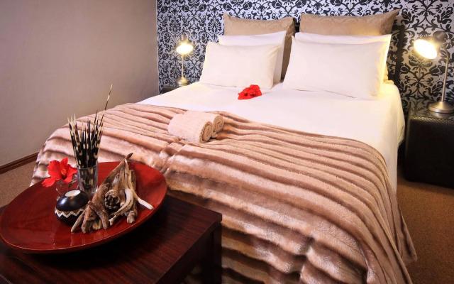 Thatchwood Country Lodge