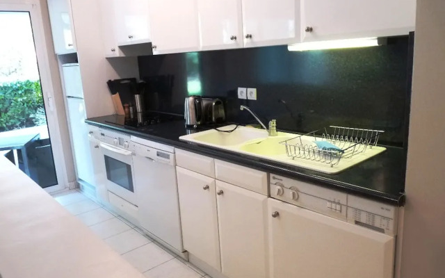 Apartment 1 bedroom in residence Golden Gate Cannes - France