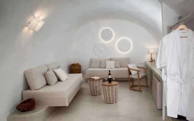 Antithesis Apartments