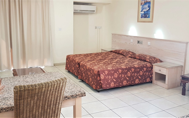 Senator Hotel Apartments - Adults Only
