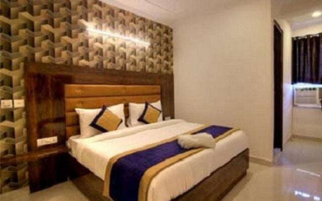 Hotel Ark-Of-Avalon Near Delhi Airport