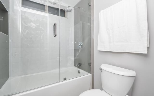 Heated Pool & Spa ensuite Villa