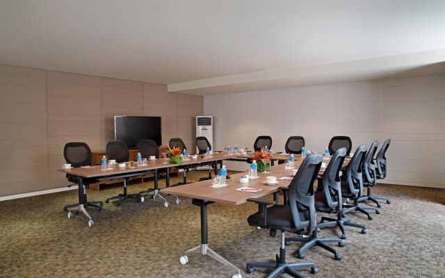 Oakwood Residence Prestige Whitefield Bangalore