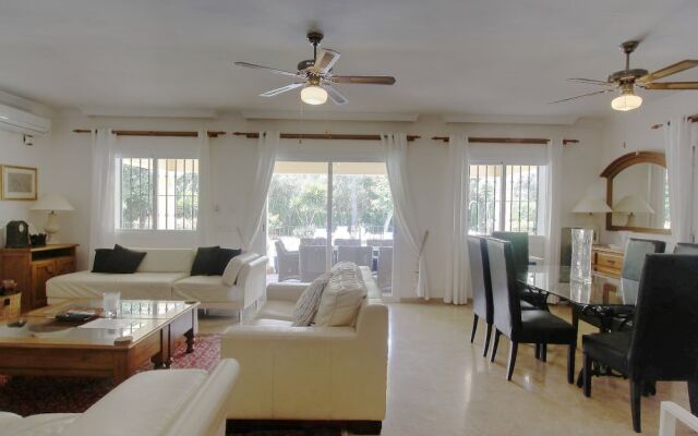 1106 Family Villa Heated Pool High Speed Wifi Netflix