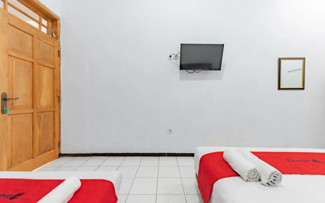 RedDoorz @ Ciliwung Guest House Syariah