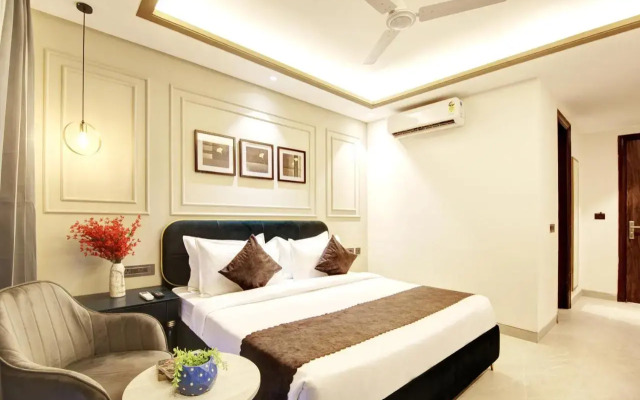 Saltstayz Premier – Galleria Market Road & Sector 27