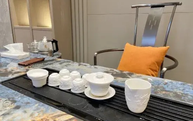 Green View Hotel (Foshan Xiqiao Mountain Qian Guo Qing Store)