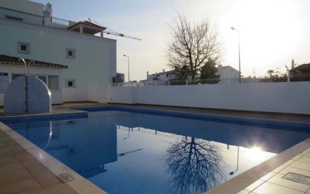 2 Bed Apartment With com Pool