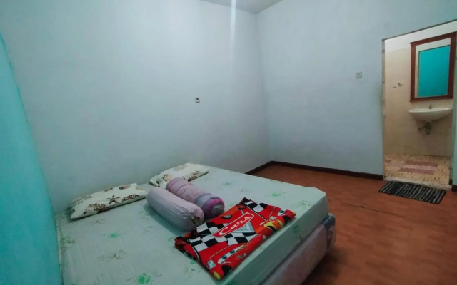 Villa Bukit Asri View No 12 Berastagi – Guest Rooms – Berastagi