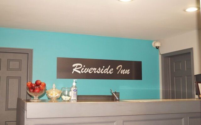 Riverside Inn