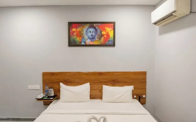 Hotel Vaishnavi Classic