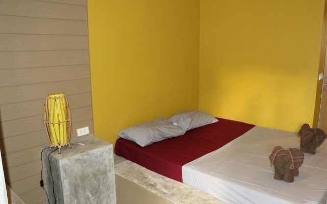 BLUE MIDNIGHT Hostel