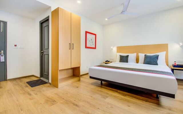 OYO Townhouse 165 Netaji Road