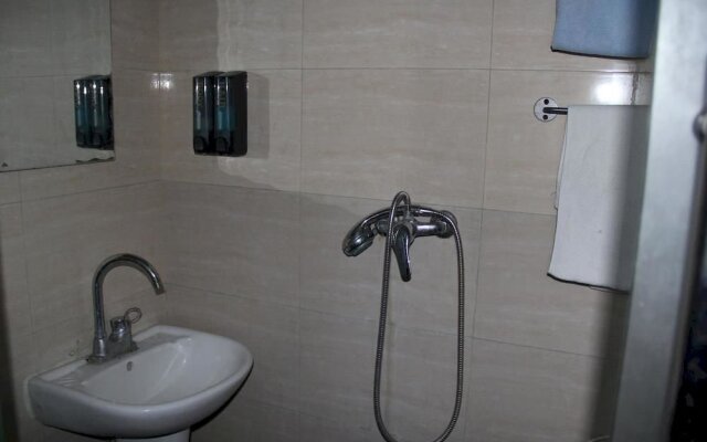 Beijing Ruyuan Hotel Longhe Street