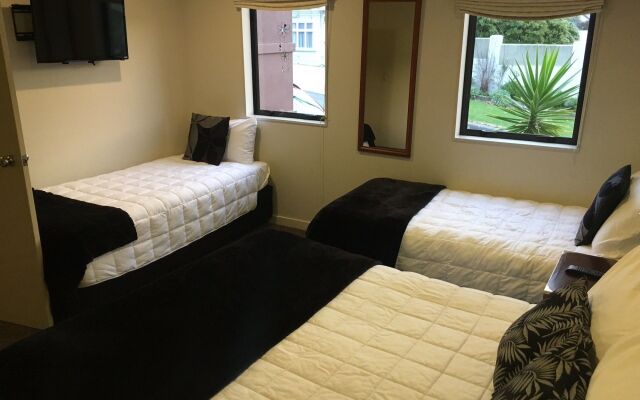Harbour View Motel