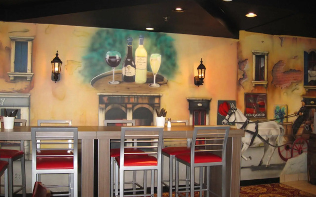 Quality Hotel & Suites Montreal East