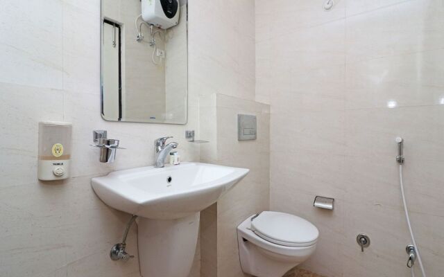 Collection O 13233 Grand Inn