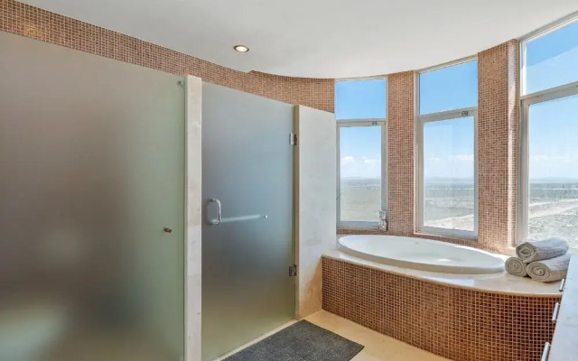 Encanto Living 1101 -2BR by Kivoya