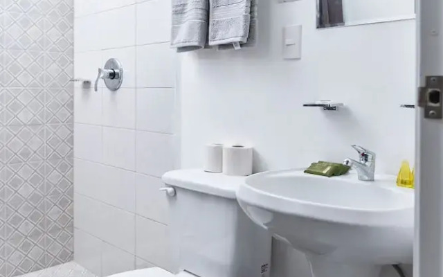 Departamento Centro, 2hab, 1 sofácama, 2 baños by Mty. Living T402