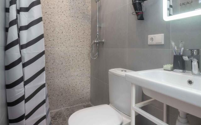 Санди на улице  Корабельная