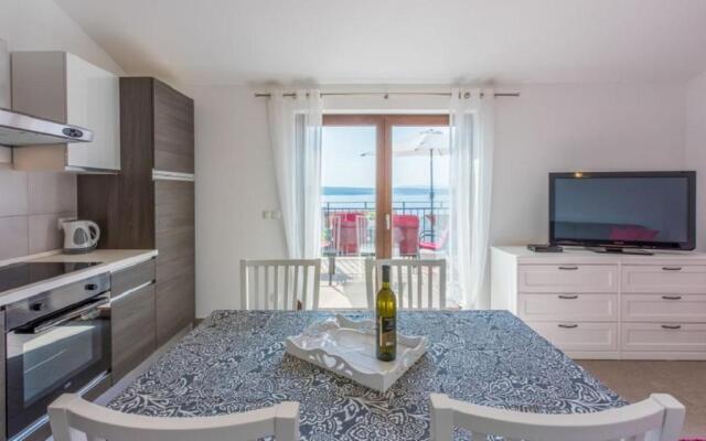 Apartment Anton RI 31 pax