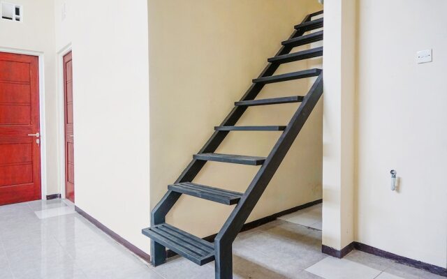 SPOT ON 91615 Arumba Guest House Syariah