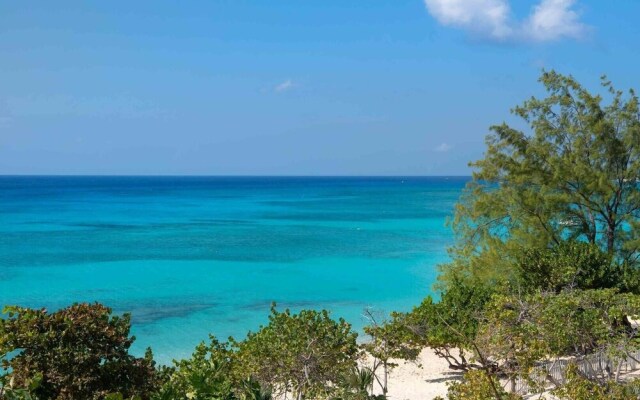 Seabreeze #8 by Grand Cayman Villas & Condos in West Bay, Cayman Islands, photos, reviews - zenhotels.com beach