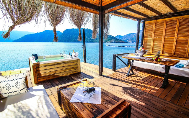Orka Lotus Beach