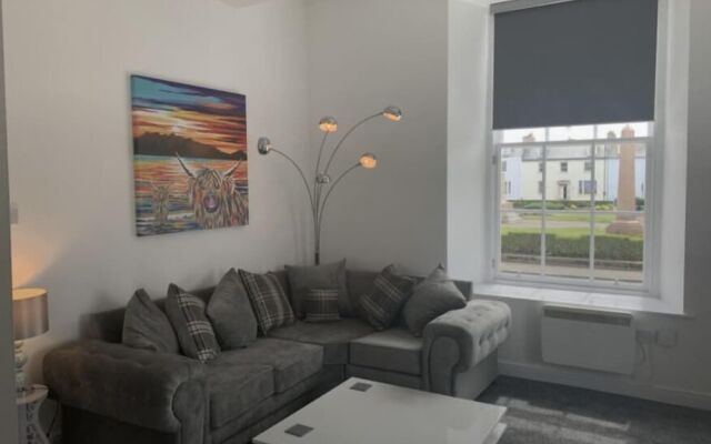 Ayr Cozy Corner Apartment