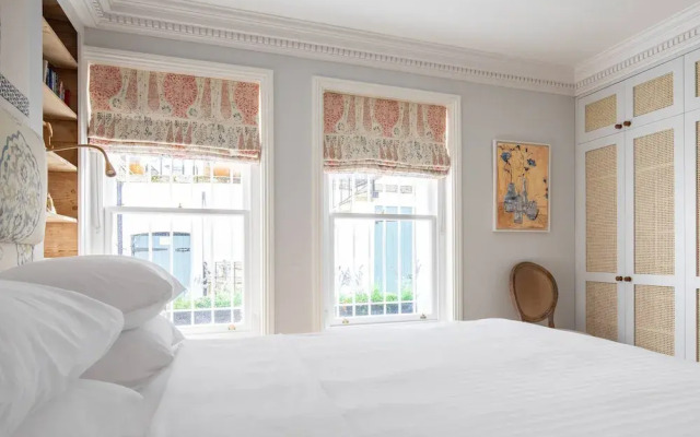 Ladbroke Gardens VII by Onefinestay