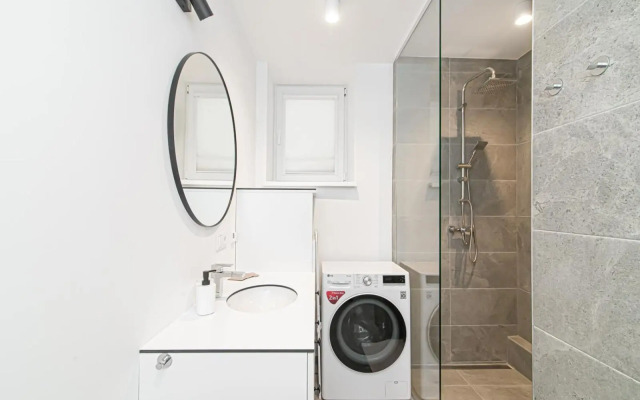 Spacious 2-bedroom apartment in Vilnius Old Town by URBAN RENT