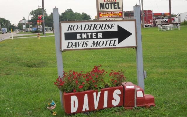 Davis Motel