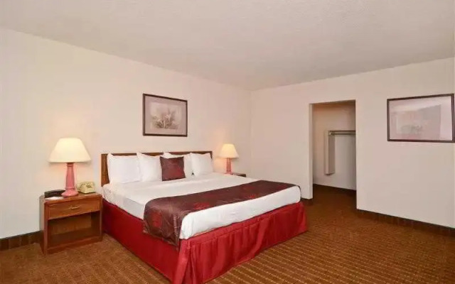 Best Western Plaza Inn