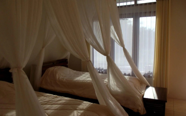 La Belle Etoile Hotel