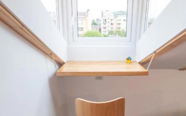 Central Bohemian House/Garden/-5 bedrooms, 3 Baths