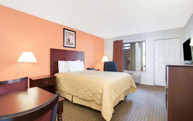 Super 8 by Wyndham Defuniak Springs
